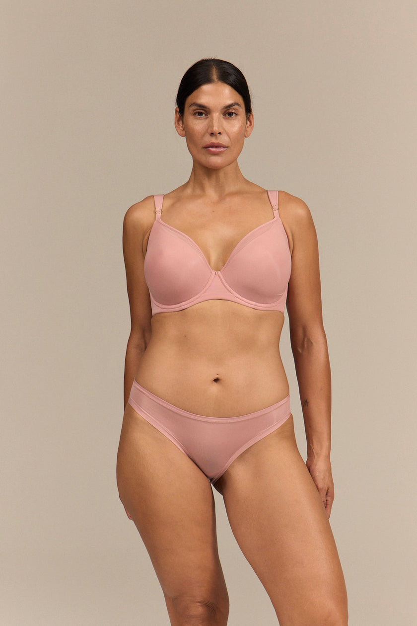 Le Curve - Touched by the Sun