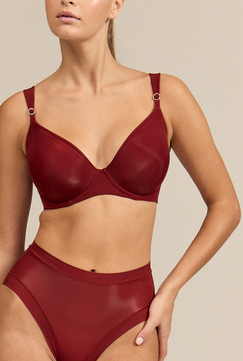 Le Curve - Wine in the Library